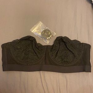 Lively The Lace Strapless